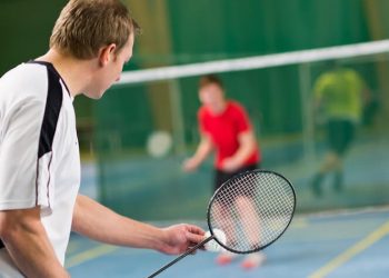 Learn How to Play Badminton from the Experts