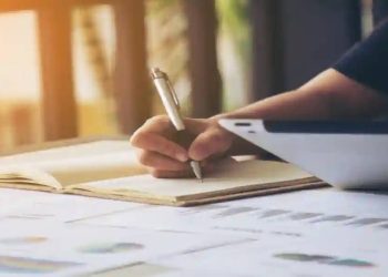 How do you choose the right service for academic writing help?