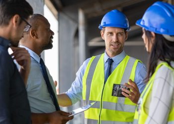 Leadership Skills That Strengthen Career Opportunities Across Industries